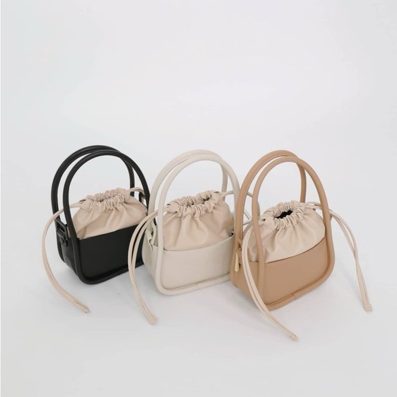 Cream Couch Beige Shoulder/ Crossbody Bag - Picture 5 of 9